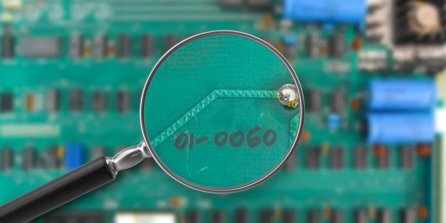 راز شماره سریال دستنویس روی کامپیوتر Apple 1 فاش شد