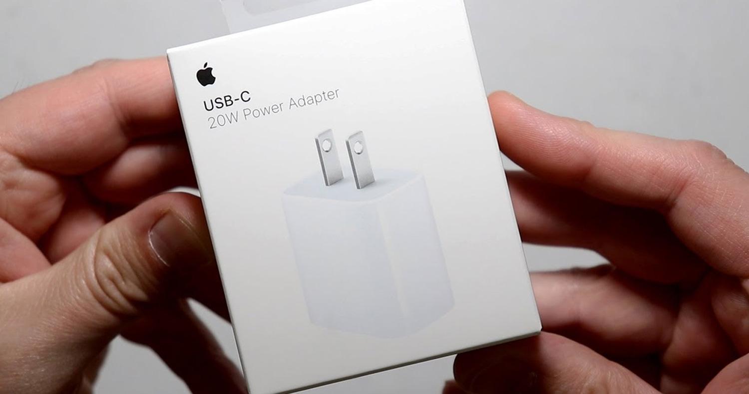 آداپتور برق USB-C با توان 20 وات برای آیفون 12 مناسب است